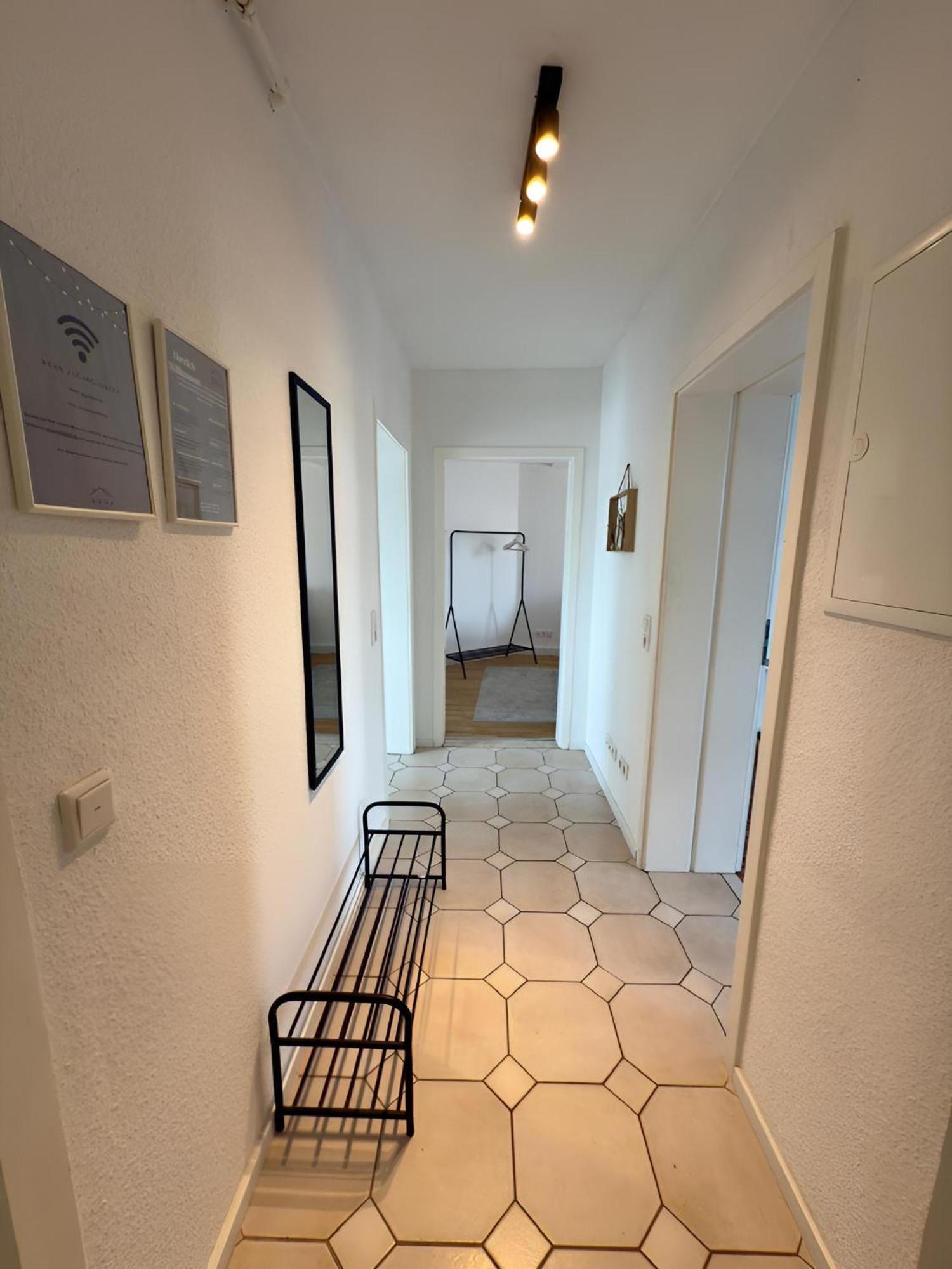 Raha Apartments - Ihr Komfortables Zuhause - Garten - Vollausstattung - Balkon - Parkplatz Kassel Esterno foto